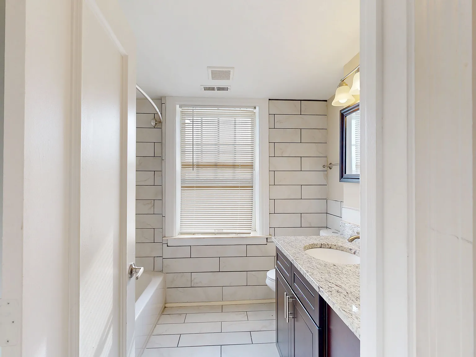 1 bed, $1,000 — Photo 4