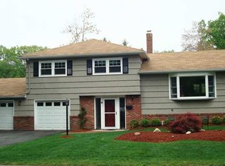 4 Willow Ct, Park Ridge, NJ 07656