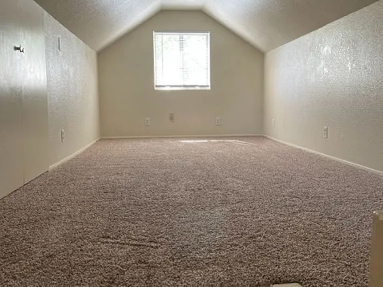 2228 Shasta St — Photo 3