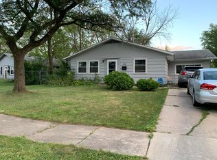 520 Concord Ct, Chicago Heights, IL 60411