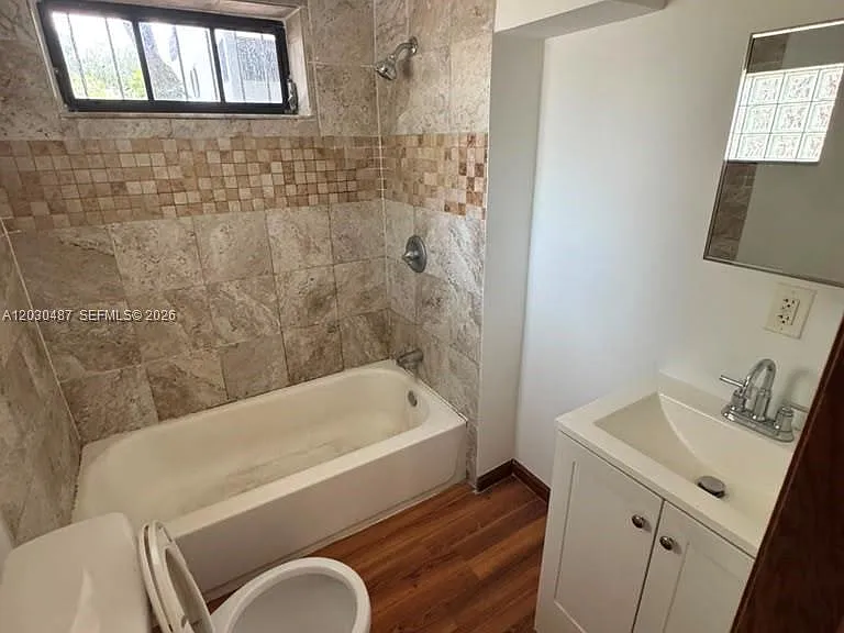 2107 Secoffee St #3 — Photo 1