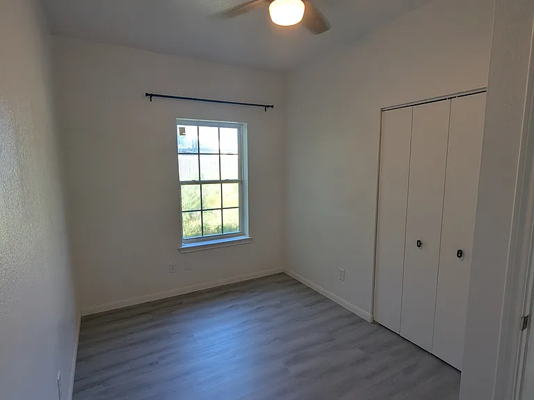 116 Bellair Dr — Photo 25