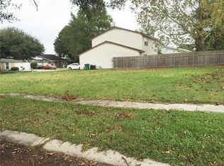 4049 N Chipwood Dr, Harvey, LA 70058