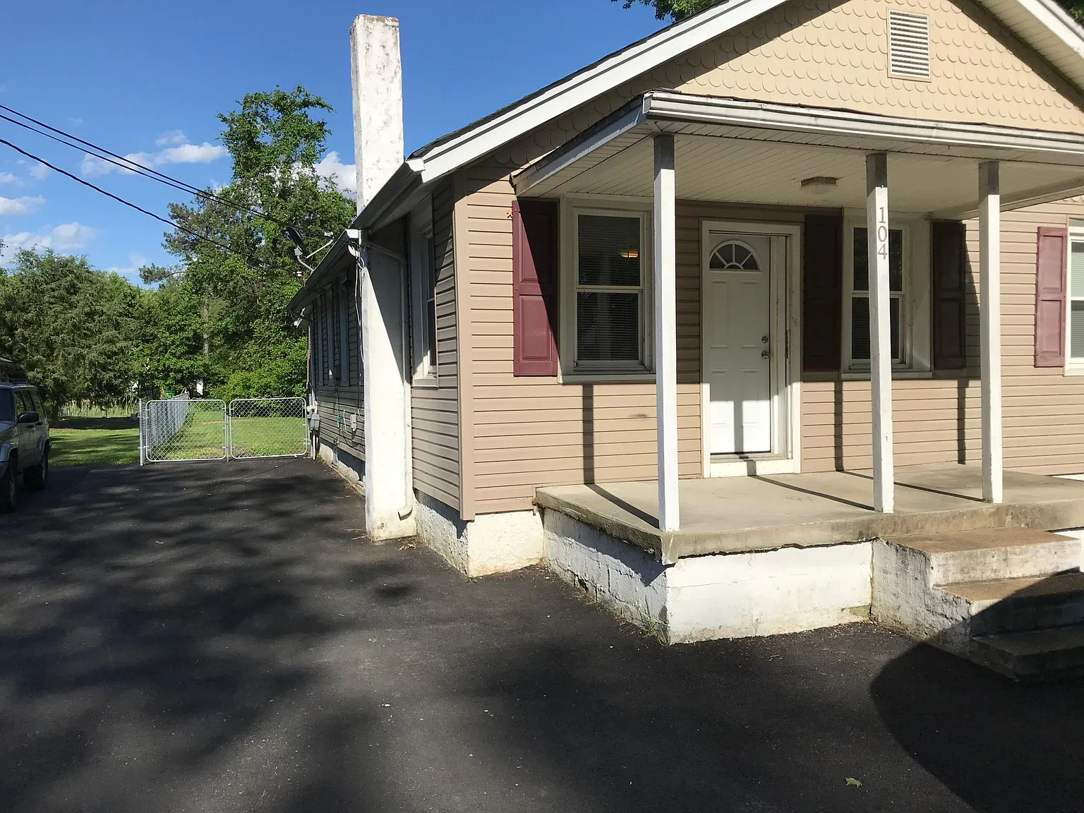 104 Brookside Ave — Photo 4