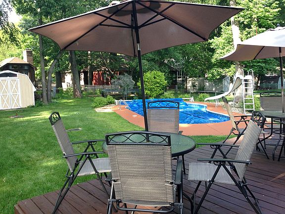 Back Deck/Pool