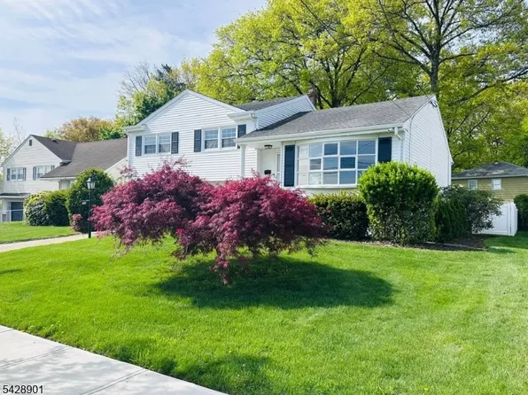 43 Bender Dr, Clifton City, NJ 07013