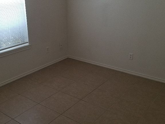 5th image of 3309 Barcelona Dr APT A