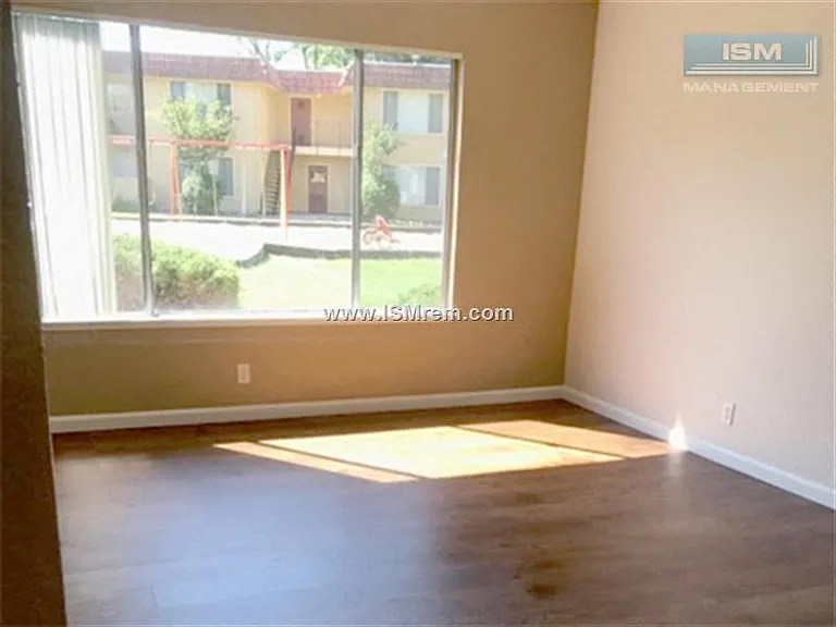 Delta Village Apartments — Photo 9