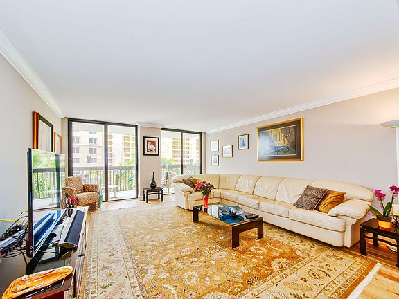 Huge Bright Living Room