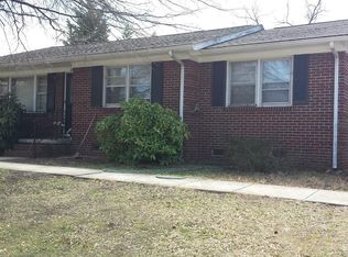 1801 W Meadowview Rd, Greensboro, NC 27403