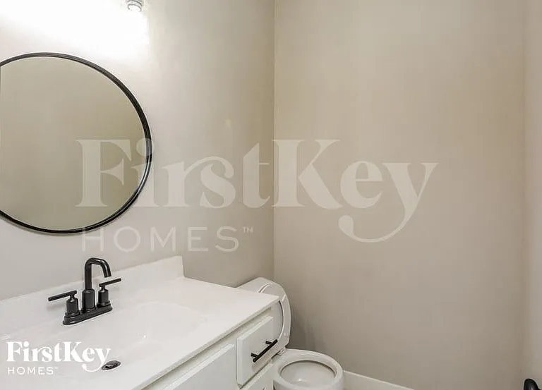 2217 NE Janessa Dr — Photo 12