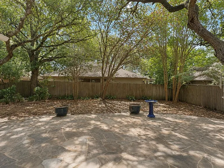 5837 Secrest Dr — Photo 17