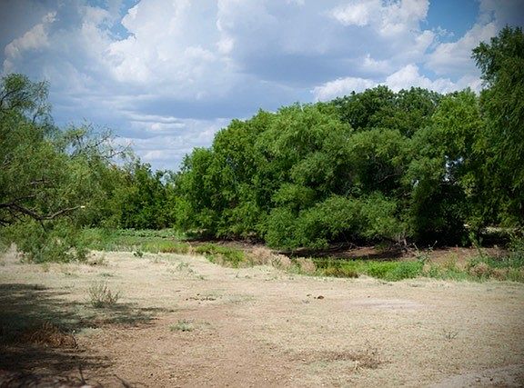 3rd image of 345 Butler Loop