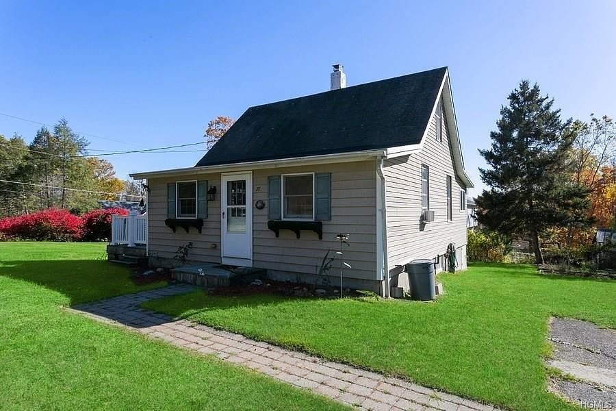 1st image of 71 Larkspur Dr