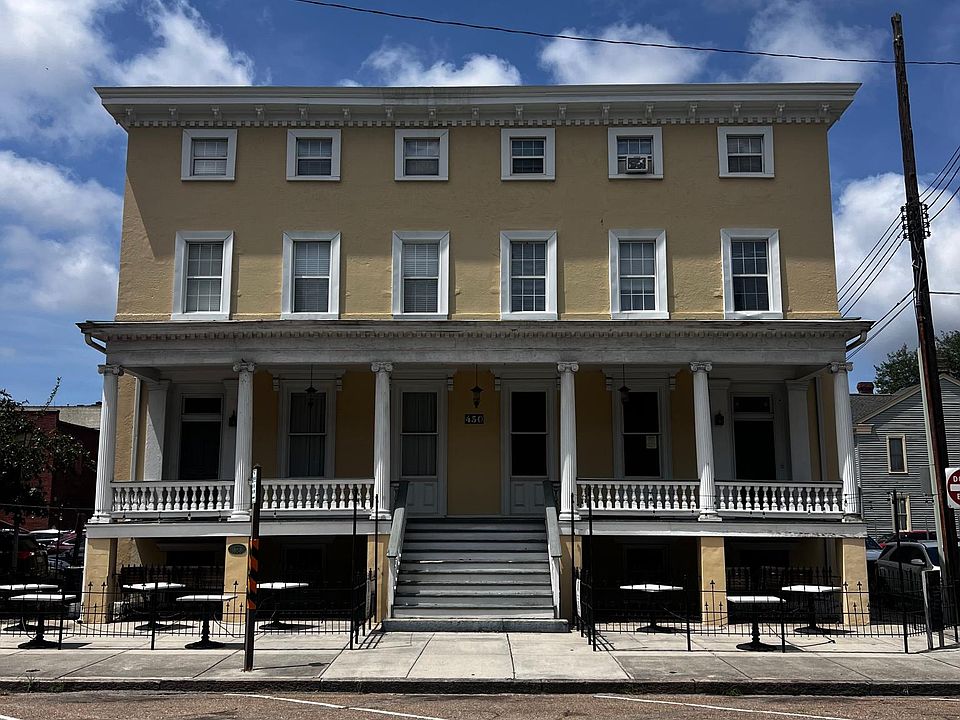 1st image of 407 Queen St #2D