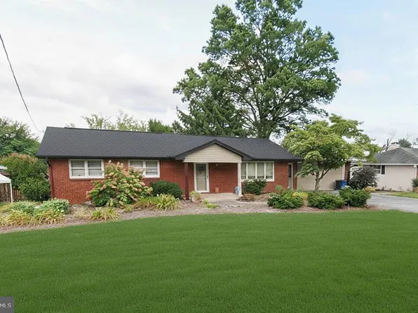 295 Rhonda Dr, York, PA 17408