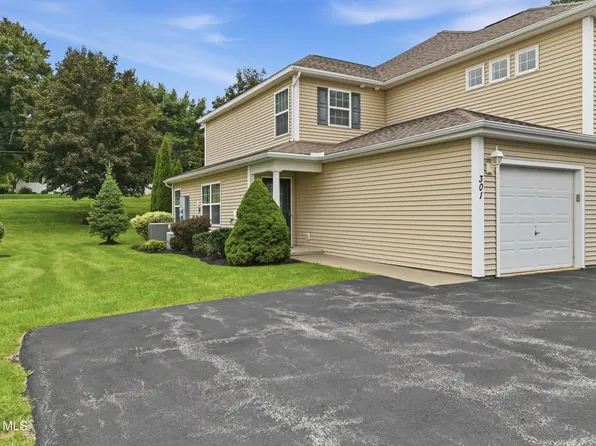 301 Royale Court, Troy, NY 12180