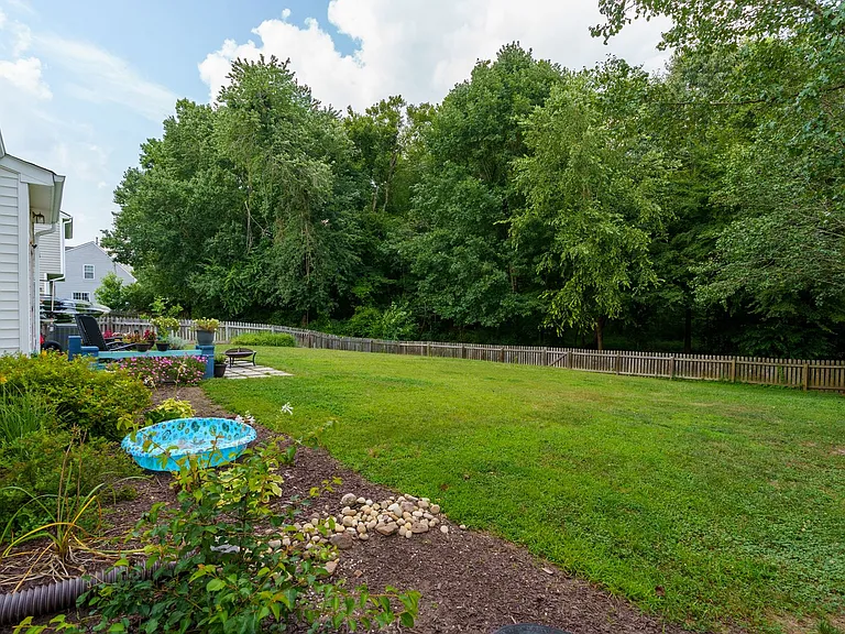 102 Bermuda Green Dr — Photo 23