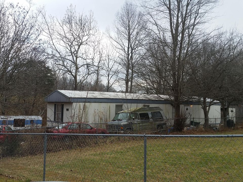 2nd image of 163 Collins Ln