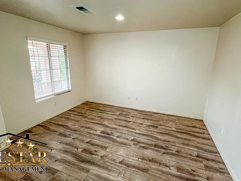 5514 Sierra Caves Ave — Photo 13