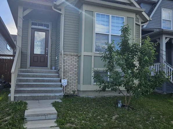 1194 New Brighton Park SE, Calgary, AB T2Z 0X8