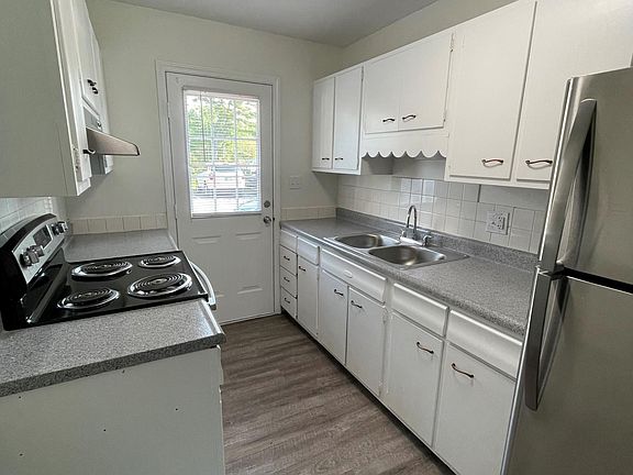 5th image of 1178 W Lincoln St