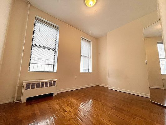 2nd image of 1375 1st Ave #3D