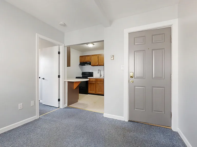 47 Court St — Photo 9