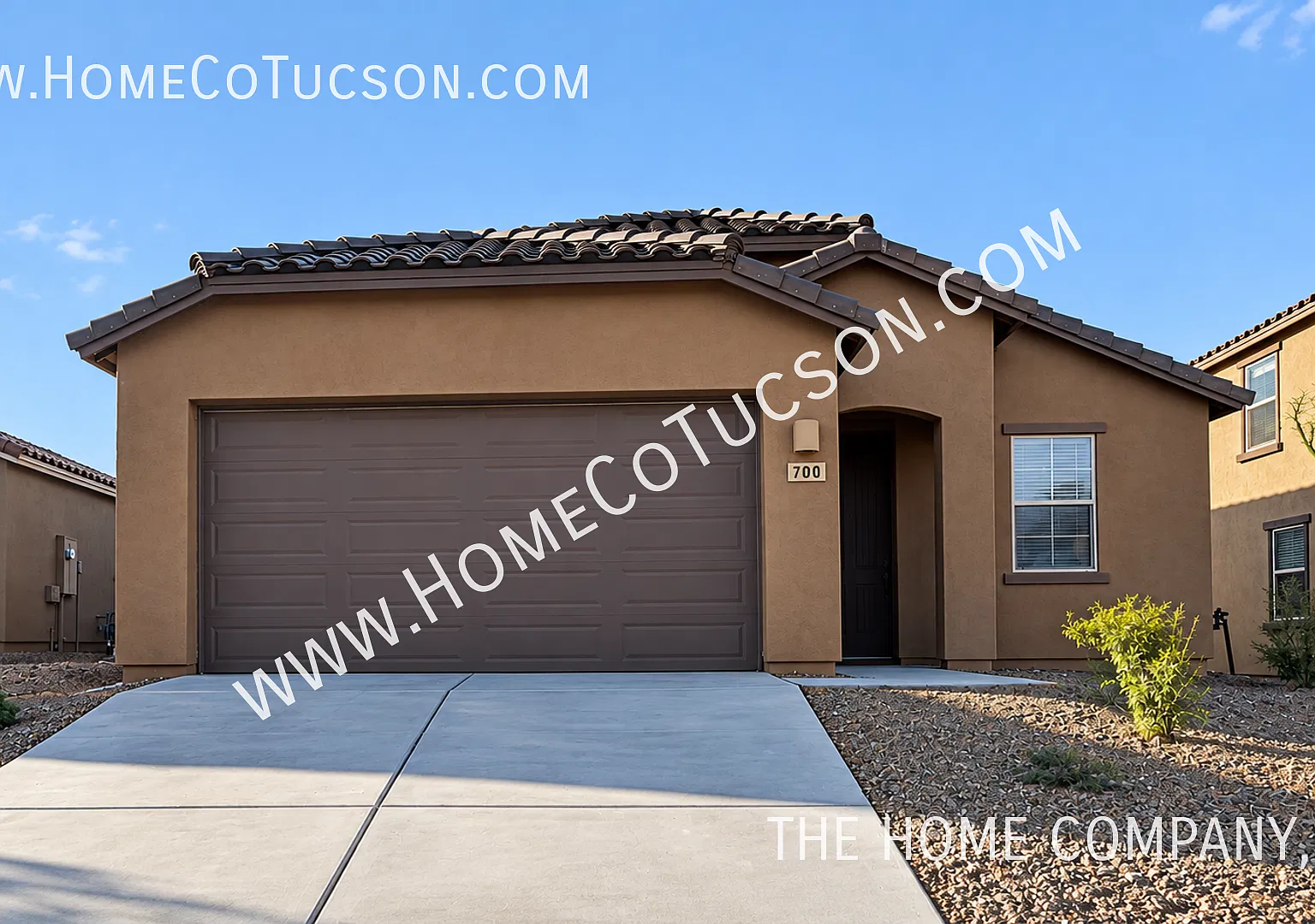 Desert-Modern home with an Easy-Care Backyard| 700 W Calle El Acuario — Photo 1