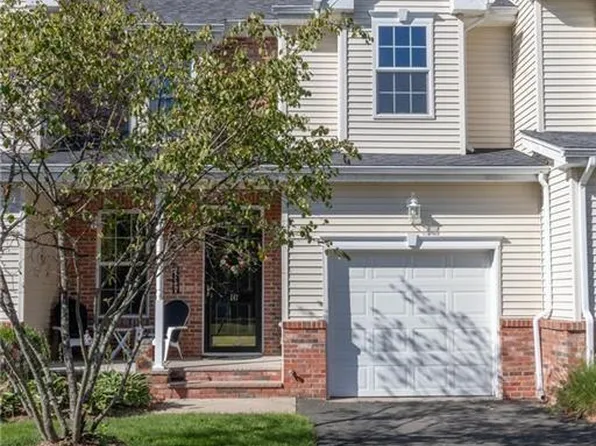 37 Last Leaf Circle, Windsor, CT 06095