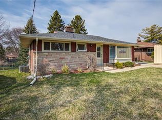 155 Stonybrook Dr, Kitchener, ON N2M4L6