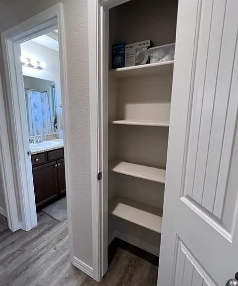 2843 E Luna Vis — Photo 26
