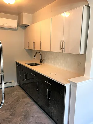 Rented by BuySell Real Estate Inc | media 44