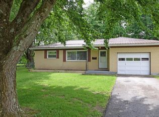 206 S Supinger St, Blanchester, OH 45107