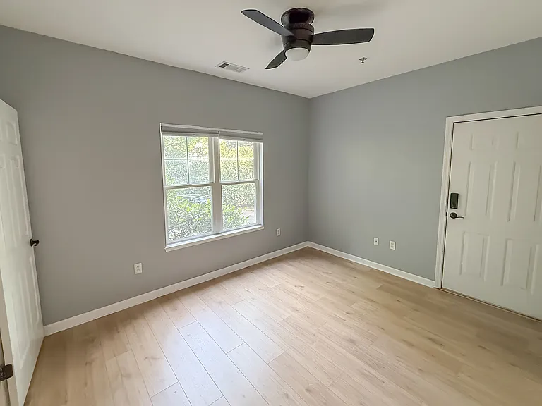 64 Clingman Ave #105 — Photo 11