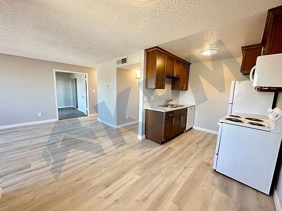 4th image of 4332 Pacific Ave APT 10