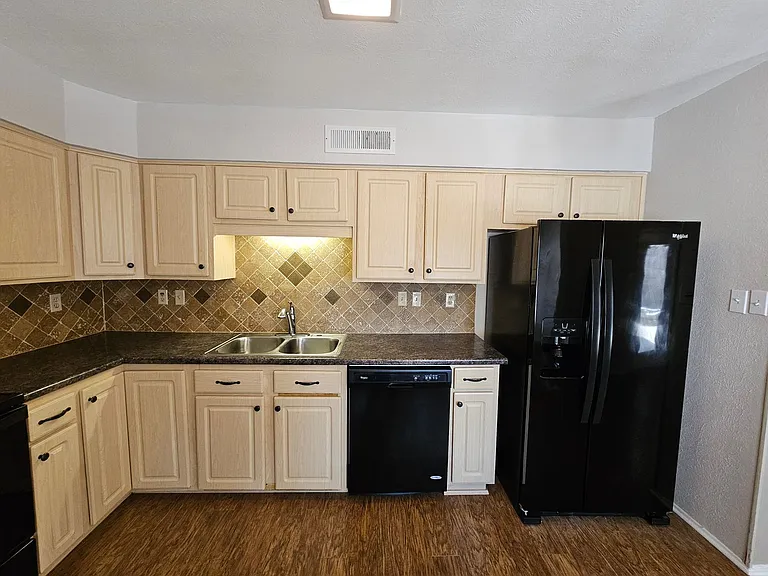 7713 Jerome Dr — Photo 7