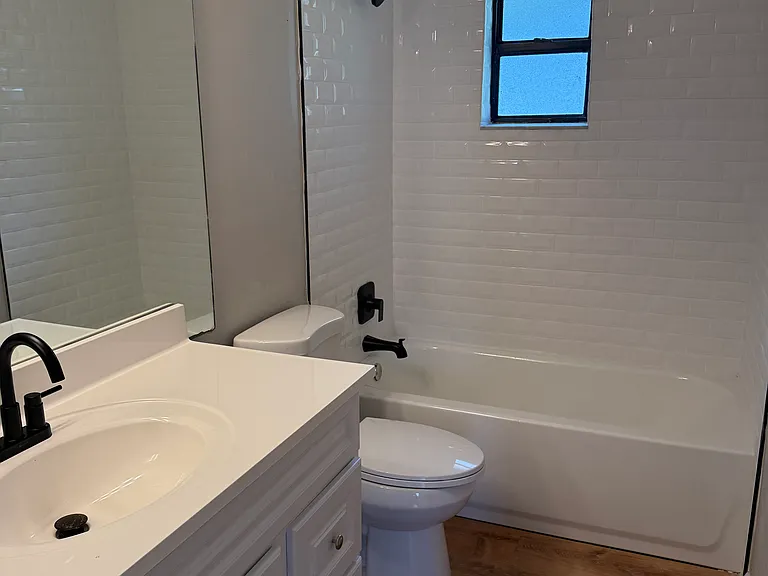 4917 SE 42nd St — Photo 5