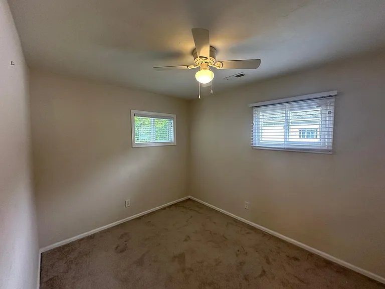2141 Jeffrey Dr — Photo 13