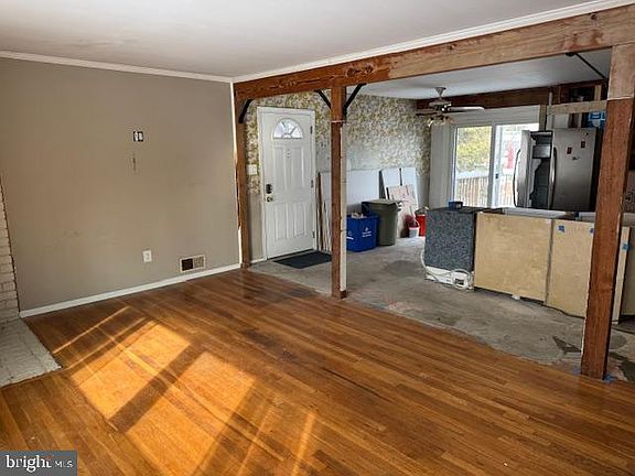 5th image of 1602 Gruenther Ave