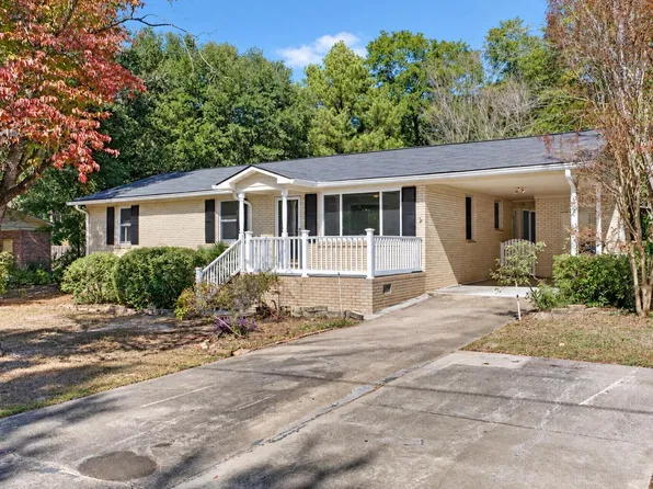 2127 Arrowwood Rd W, Camden, SC 29020