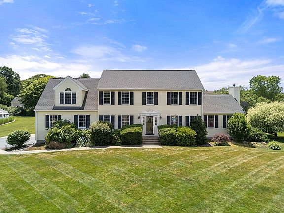 2nd image of 132 Tipperary Dr