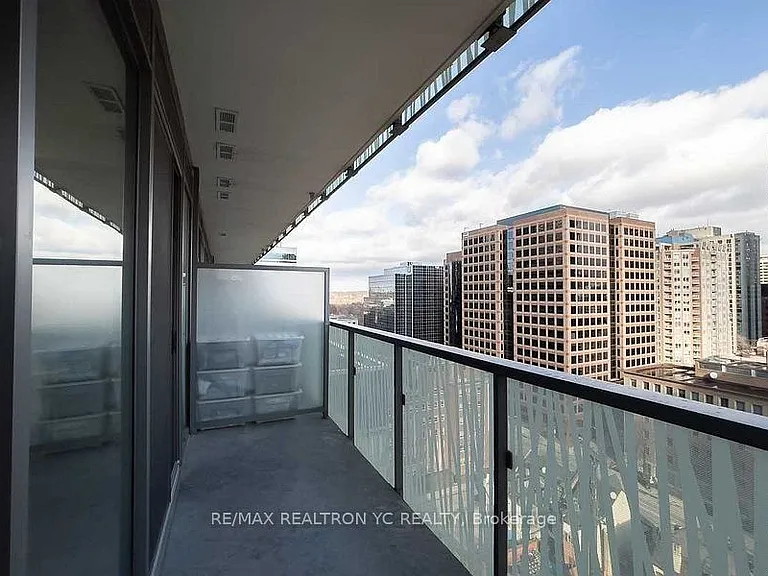 50 Charles St E #1402 — Photo 18