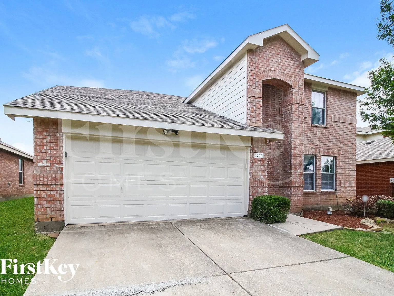 4 bed, 2.5 bath, 2415 sqft, $2,595 — Photo 2