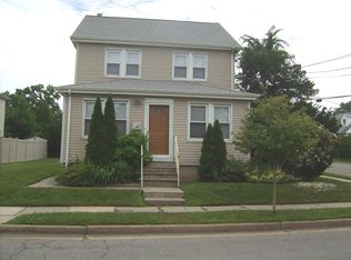 382 Horton Hwy, Mineola, NY 11501