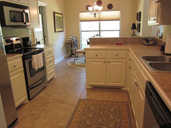 3rd image of 75 Fox Pen Dr