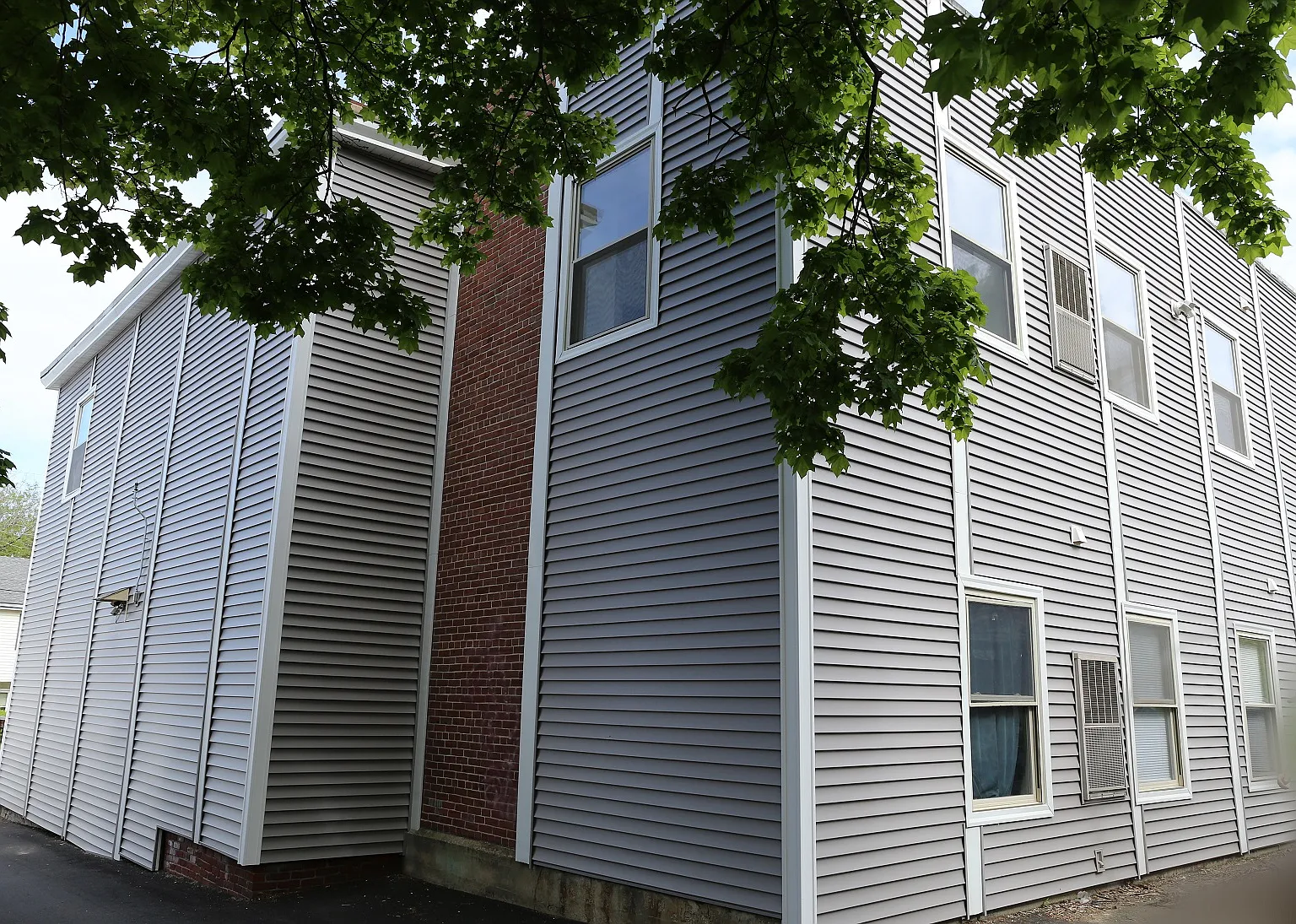 25 Laval Street Apartments — Photo 3