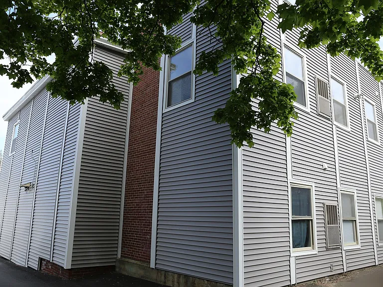 25 Laval Street Apartments — Photo 3