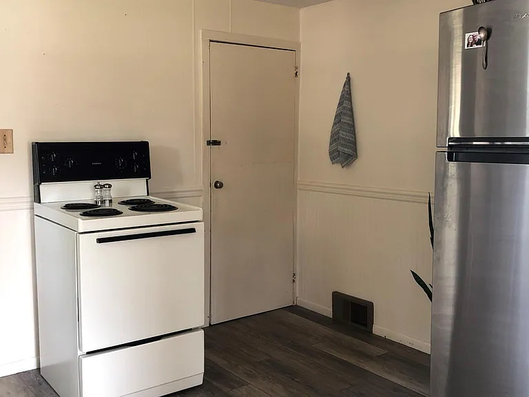 2923 Pickle Rd — Photo 8