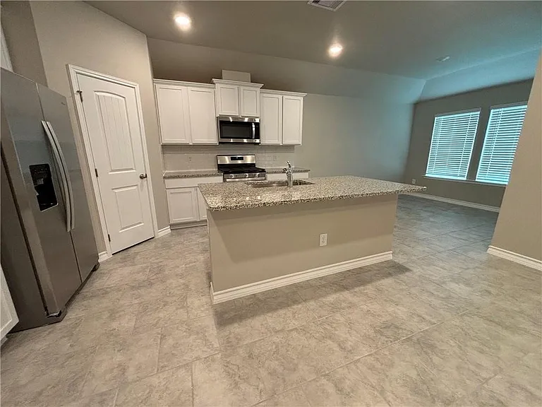 2243 Medusa Dr — Photo 2